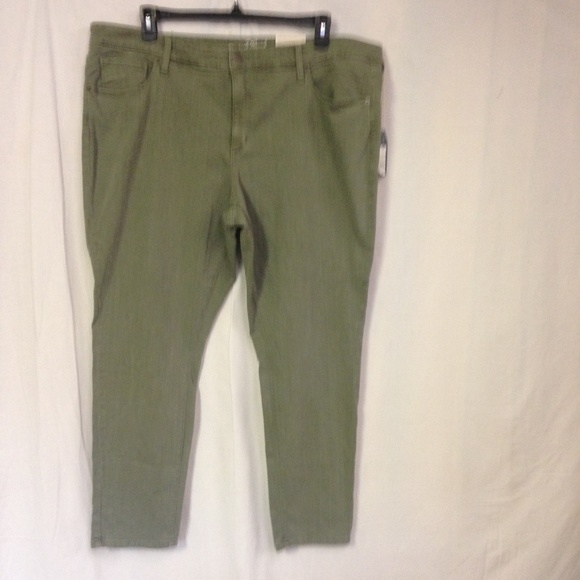 Women's Plus Size Skinny Jeans - Universal Thread - Picture 2 of 5